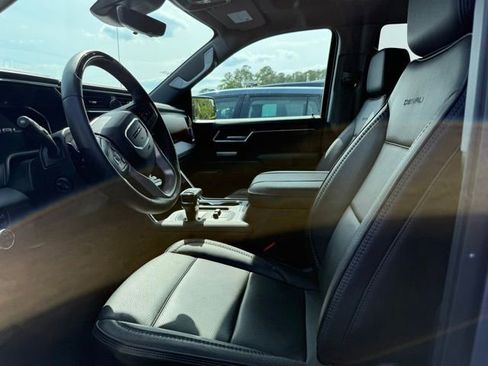 Used 2026 GMC Sierra 1500 Denali AWD/4WD image 6