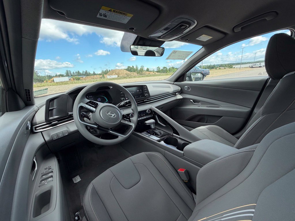 New 2026 Hyundai Elantra SEL w/ Cargo Package FWD image 9