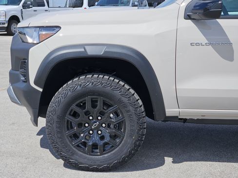 New 2026 Chevrolet Colorado Trail Boss AWD/4WD image 6