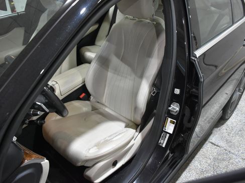 Used 2018 Mercedes-Benz E 400 4MATIC Sedan image 38