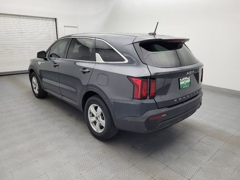 Used 2022 Kia Sorento LX FWD image 5