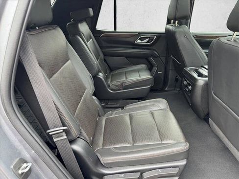 Used 2022 Chevrolet Tahoe High Country w/ Premium Package AWD/4WD image 19