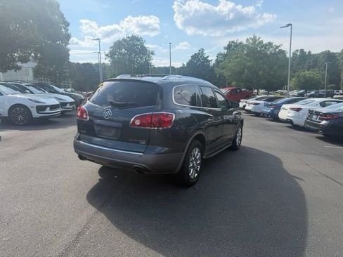 Used 2011 Buick Enclave CXL FWD image 4