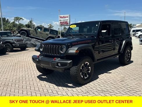 Used 2026 Jeep Wrangler Unlimited Rubicon AWD/4WD image 2