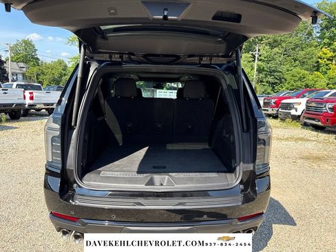 Used 2025 Chevrolet Suburban RST w/ Comfort Package AWD/4WD image 31