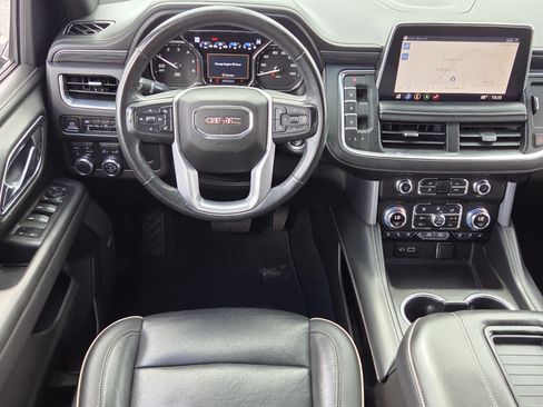 Certified 2021 GMC Yukon XL SLT w/ SLT Premium Package AWD/4WD image 13