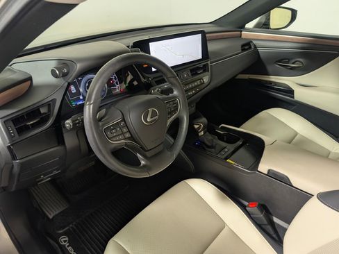 Used 2023 Lexus ES 300h w/ Premium Package image 20