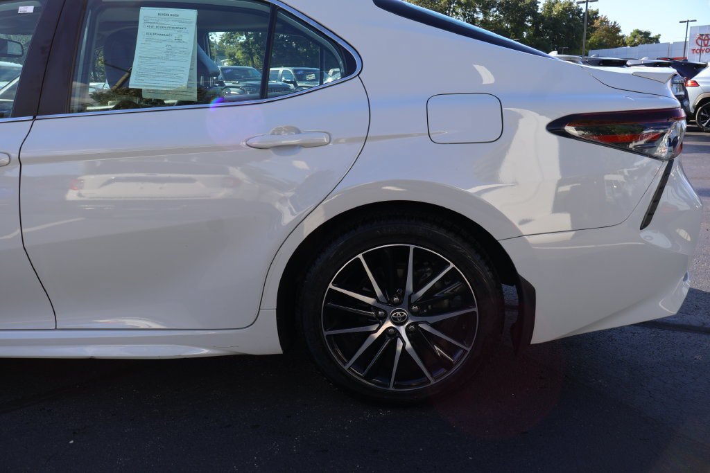 Certified 2024 Toyota Camry SE w/ Cold Weather Package AWD/4WD image 4
