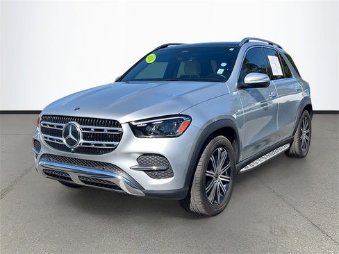 Used 2024 Mercedes-Benz GLE 350 4MATIC image 3