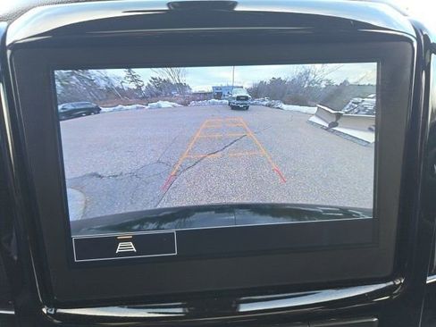 Used 2023 Chevrolet Traverse LT w/ Midnight/Sport Edition image 30