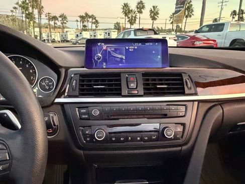 Used 2014 BMW 428i xDrive Convertible image 22