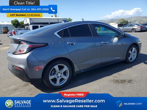 Used 2018 Chevrolet Volt LT FWD image 4