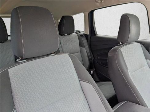 Used 2018 Ford Escape SE w/ Ford Safe & Smart Package image 14