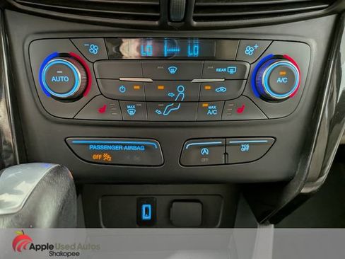 Used 2017 Ford Escape Titanium AWD/4WD image 22