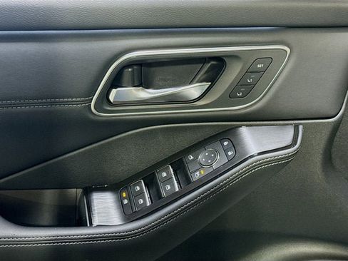 New 2026 Nissan Rogue Platinum w/ Platinum Premium Package image 15