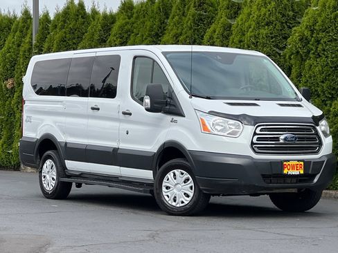 Used 2018 Ford Transit 150 XLT image 2