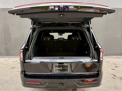Used 2025 Lincoln Navigator Reserve w/ Jet Appearance Package AWD/4WD image 19