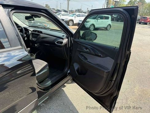 Used 2021 Chevrolet TrailBlazer LS FWD image 12