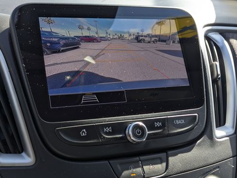 Used 2024 Chevrolet Malibu LT image 10