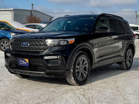 Certified 2024 Ford Explorer XLT w/ Equipment Group 202A image 7