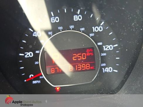 Used 2016 Kia Soul ! FWD image 11