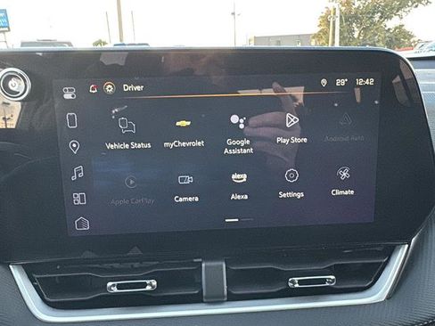 Used 2025 Chevrolet Equinox LT w/ Convenience Package II image 21