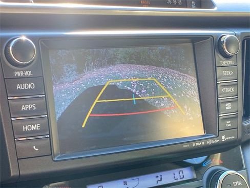 Used 2018 Toyota RAV4 Limited image 25