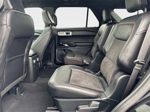 Used 2023 Ford Explorer ST-Line w/ Class IV Trailer Tow Package image 11