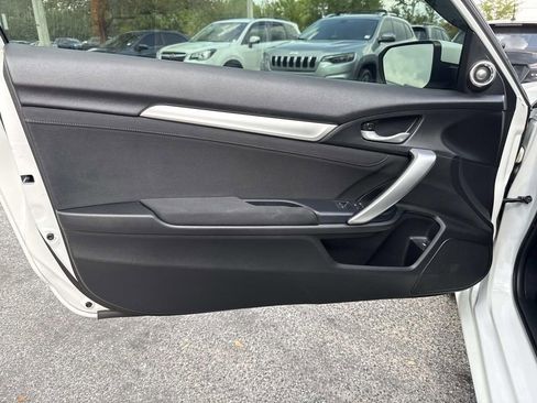 Used 2019 Honda Civic EX image 13