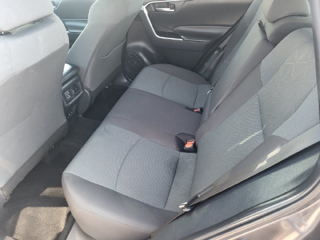 Used 2025 Toyota RAV4 XLE AWD/4WD image 22