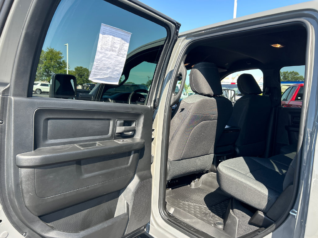 Used 2026 RAM 2500 Warlock AWD/4WD image 32