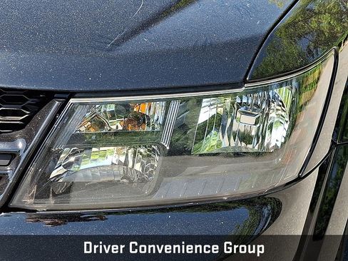 Used 2018 Dodge Journey Crossroad w/ Driver Convenience Group FWD image 11