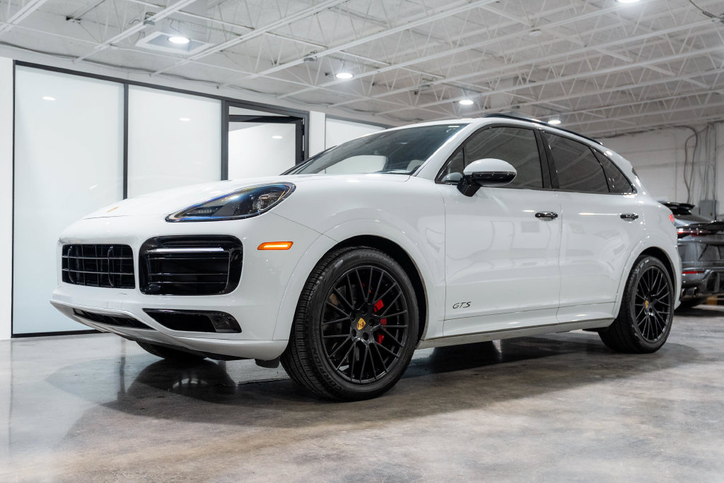 Used 2021 Porsche Cayenne GTS AWD/4WD image 9