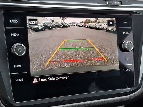 Used 2023 Volkswagen Tiguan SE R-Line image 18