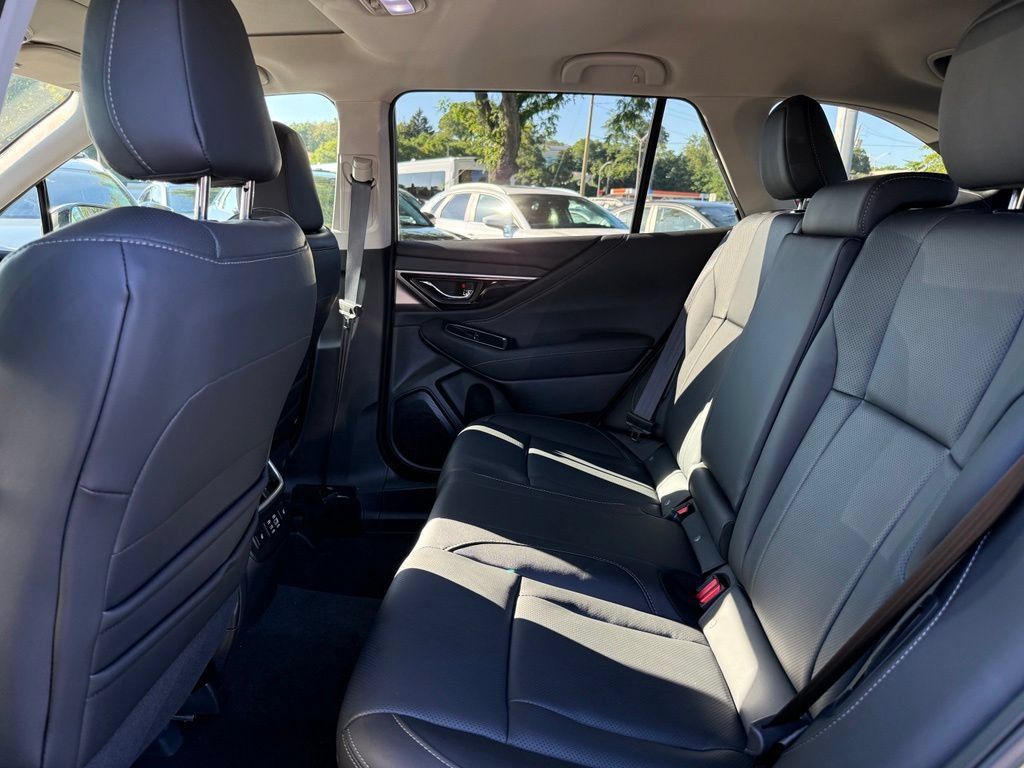 Certified 2025 Subaru Outback Touring XT AWD/4WD image 27