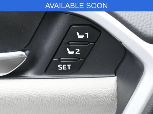Used 2022 Toyota RAV4 Limited AWD/4WD image 15