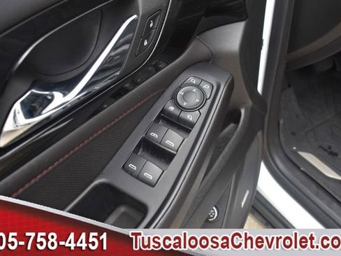 Used 2023 Chevrolet Traverse RS FWD image 19