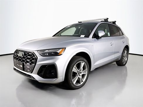 Certified 2025 Audi Q5 2.0T Premium image 3