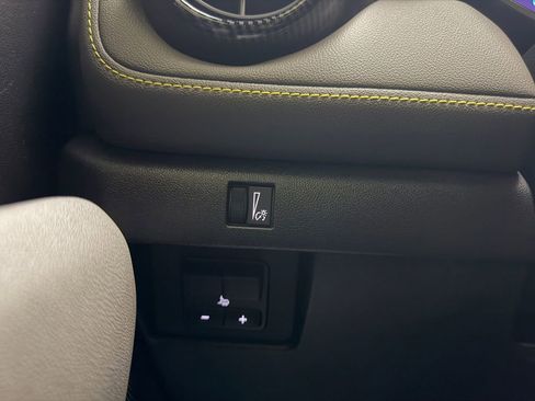 Used 2024 Chevrolet Colorado ZR2 w/ ZR2 Convenience Package III image 17