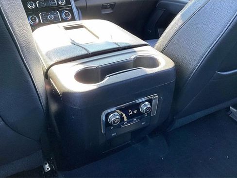 Used 2021 GMC Yukon XL Denali image 10