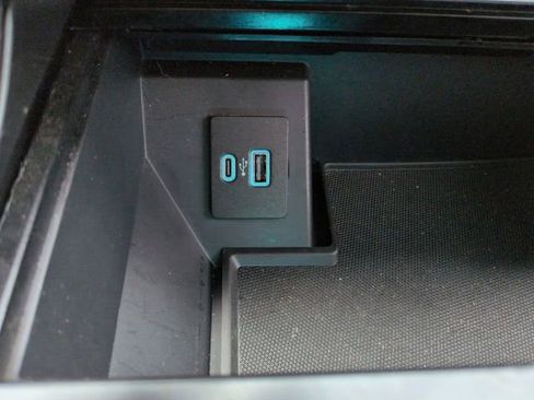 Certified 2021 Ford F150 Lariat w/ Equipment Group 502A High image 25