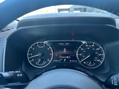 Certified 2023 Nissan Rogue SV w/ SV Premium B Package AWD/4WD image 17