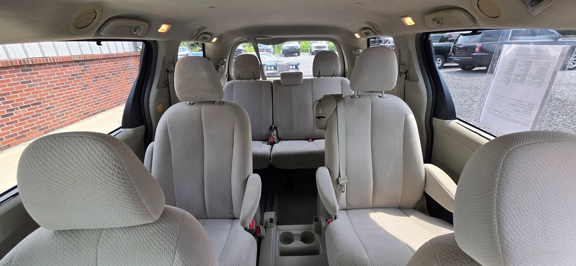 Used 2013 Toyota Sienna LE FWD image 18