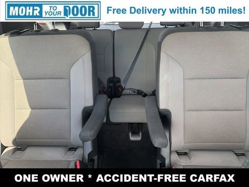 Used 2025 Chevrolet Traverse LT image 30