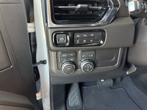 Used 2026 GMC Yukon Elevation AWD/4WD image 20