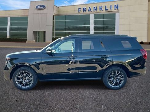 New 2027 Ford Expedition Platinum w/ Stealth Appearance Package AWD/4WD image 4