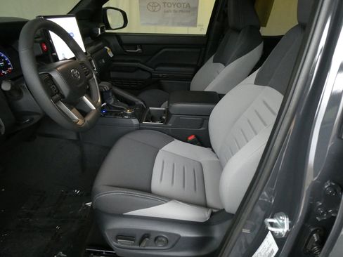 New 2024 Toyota Tacoma TRD Off-Road image 19