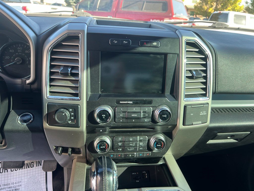 Used 2015 Ford F150 Lariat w/ Equipment Group 502A Luxury AWD/4WD image 20