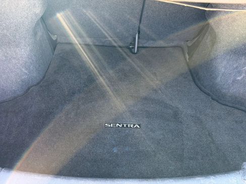 Used 2018 Nissan Sentra S FWD image 6
