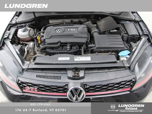 Used 2017 Volkswagen Golf 4-Door image 27